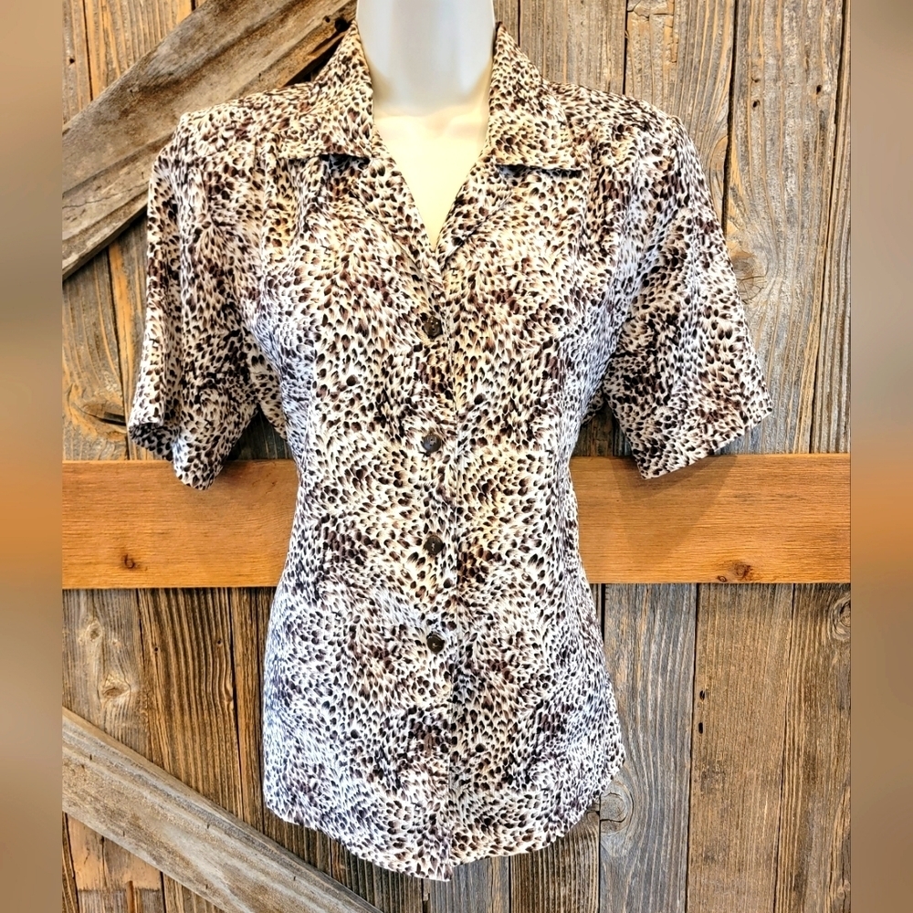 Donnkenny Women's Size Mp Top/Shirt shoulder pads/Animal Print blouse casual ^.